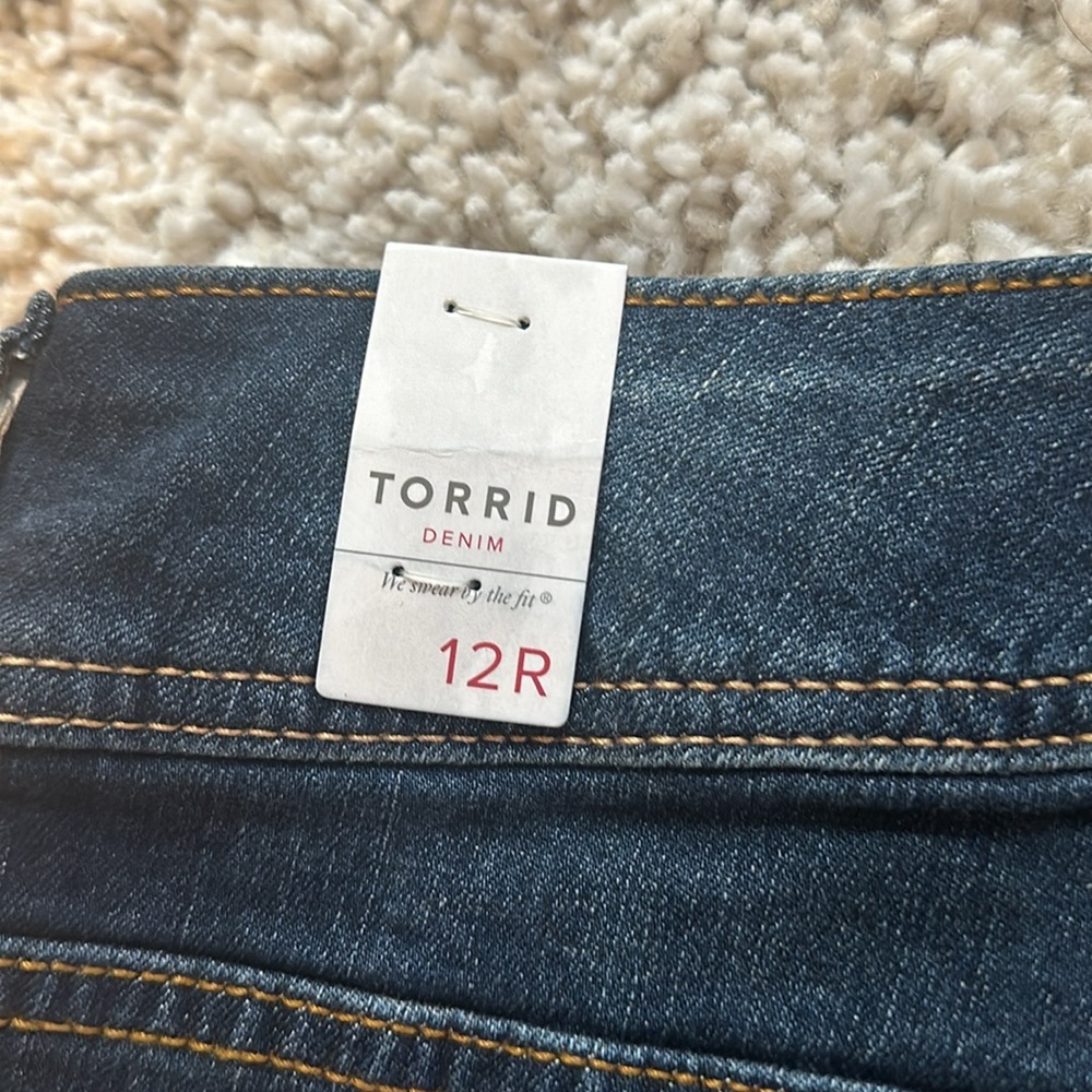 Torrid Flare Vintage Ink jeans NWT - Picture 4 of 5